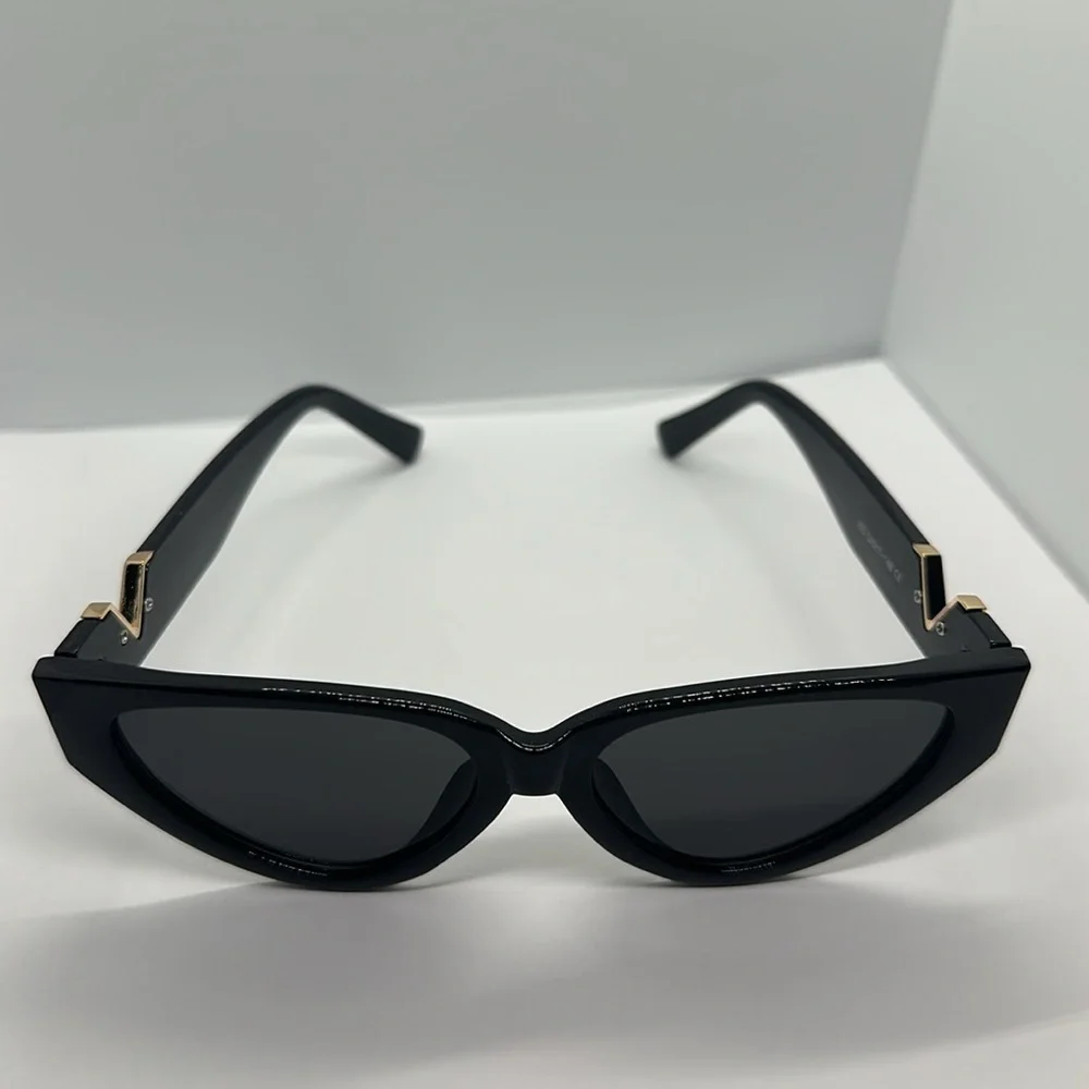 Black Cat Eye Sunglasses Gold V Detail UV Protection Trendy Chic Sunnies
